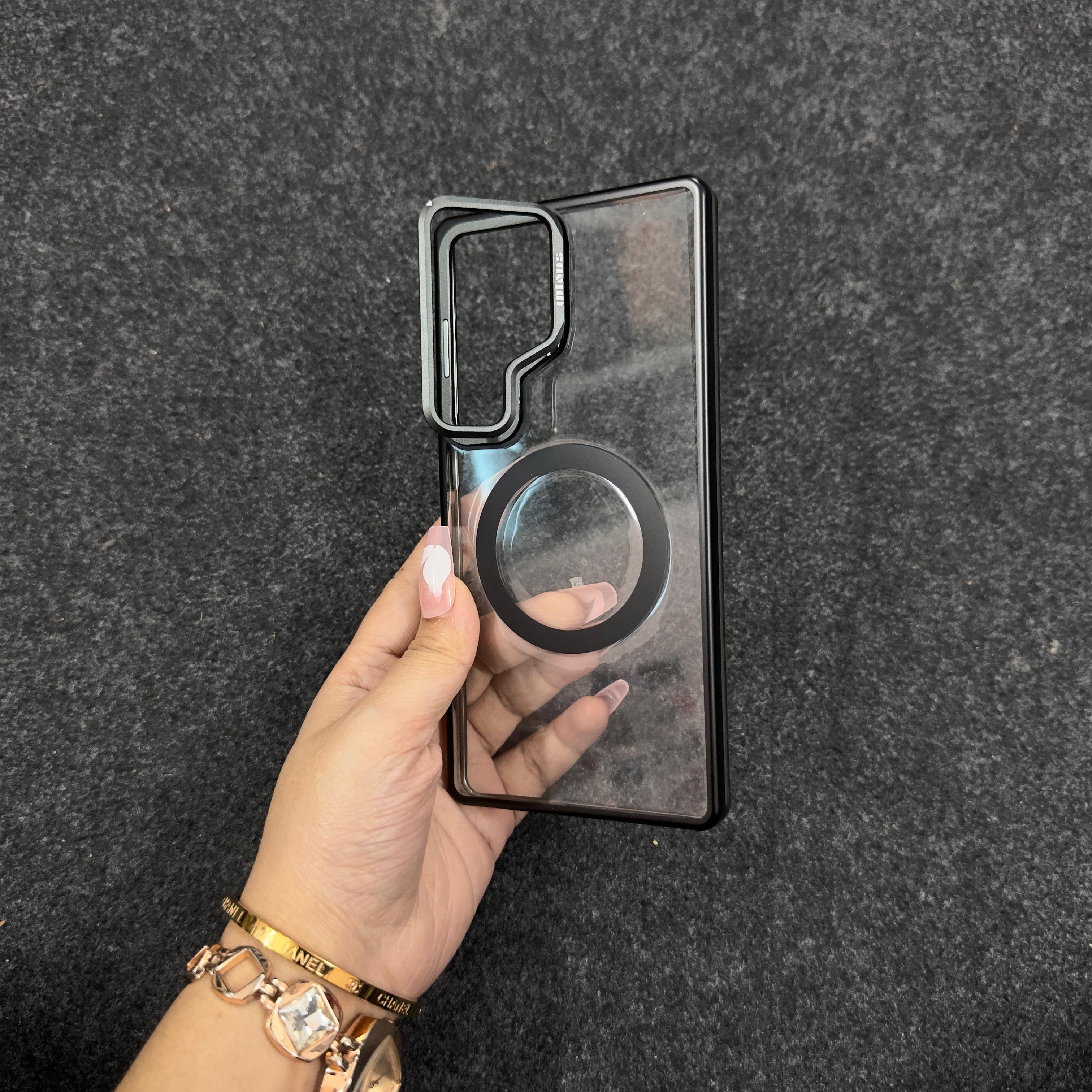 Clear Samsung S25 Ultra Case with MagSafe Compatibility Ultra thin mobile cover featuring a sleek transparent design with black accents, ensuring protection with MagSafe support.