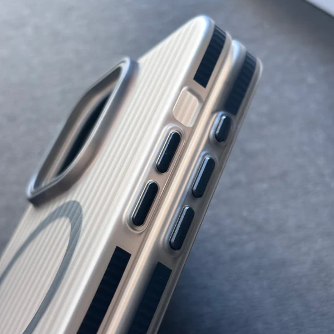 Durable Apple Cover with Complete Side Button Protection Covers volume and action buttons without sacrificing touch responsiveness for iphone 16 pro max cover