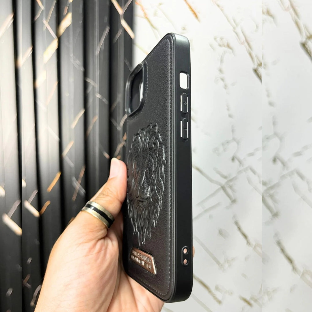 Side view of the black mobile cover showcasing the tactile volume buttons and precise cutouts for iphone 15 pro max cover