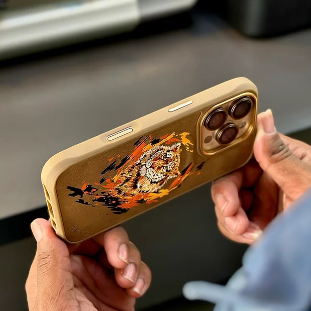 Side view of tiger themed iPhone cover for iphone 16 cover showing golden frame and sleek design premium mobile accessory for iPhone with fierce animal print