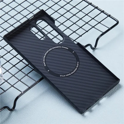 Front view of a Samsung case made from carbon fiber, highlighting its lightweight design and MagSafe compatibility for S25 Ultra 