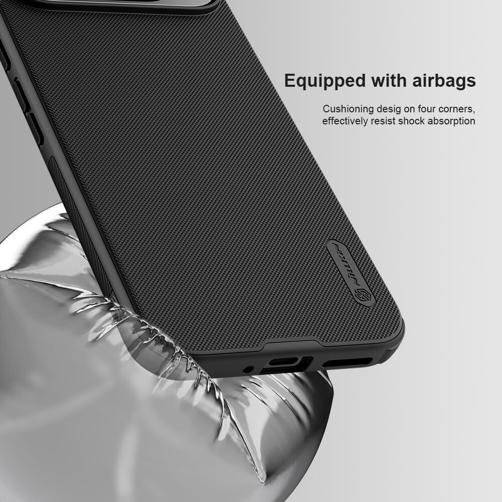 Google Pixel 9 Pro XL cover equipped with airbag cushioning on corners, providing superior drop protection.